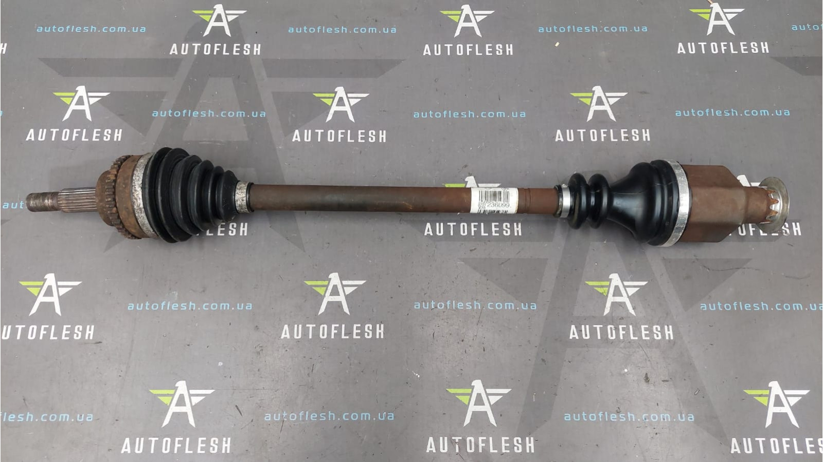 Полуось передняя правая/ привод правый 8200236099 Nissan Kubistar Renault Clio 2 Kangoo Thalia бу Полуось передняя правая/ привод правый 8200236099 Nissan Kubistar Renault Clio 2 Kangoo Thalia бу